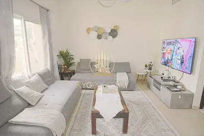 Closed Upgraded Kitchen | VOT | Hugh Layout
