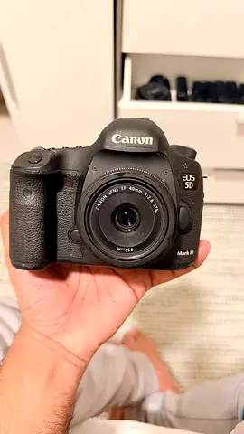 Canon EOS 5D Mark III with 40mm Lens - Good Working Condition