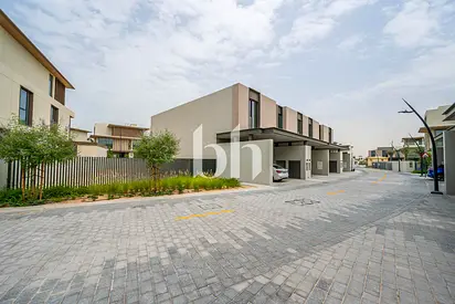 Luxury 3 Bedroom | Corner Unit | Ready to Move In
