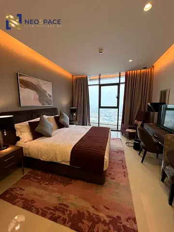 STUDIO | SPACIOUS LAYOUT | READY TO MOVE | JUMEIRAH & CANAL VIEW |