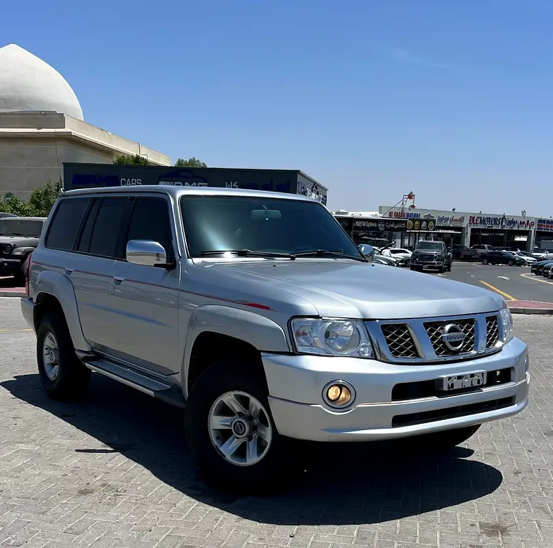 Nissan Patrol Safari 2019 — photo 1 of 20