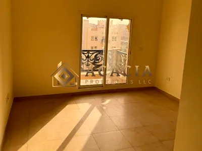 Bright & Spacious | Open Kitchen | Well Maintained