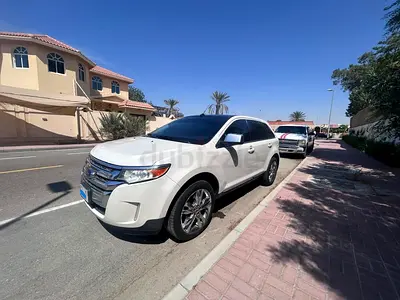 2014 Ford Edge Limited Full option.