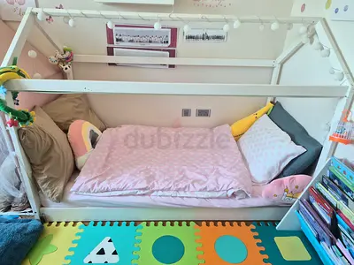 Toddler floor house bed frame - Ebarza