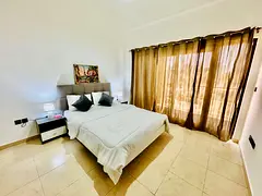 Super Clean  Silent Master Bedroom | Free Parking  WiFi | JVC