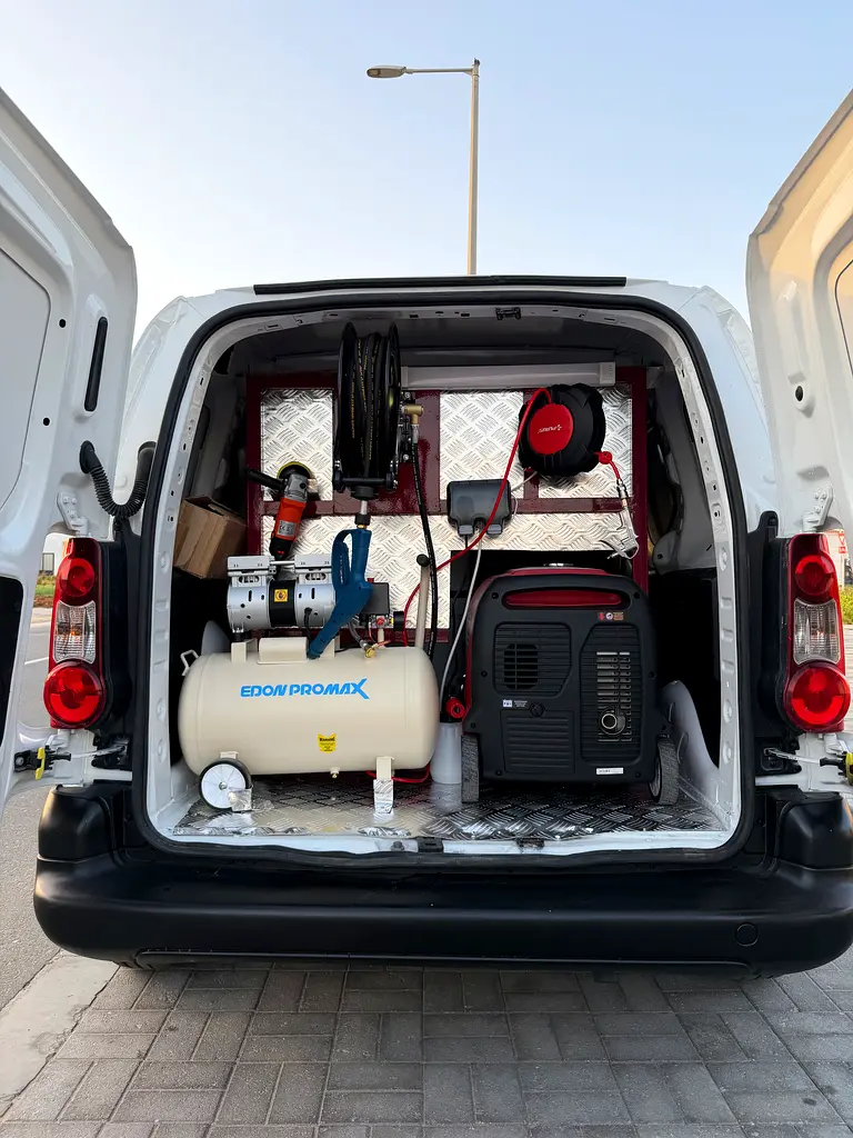 Peugeot Partner 2019 — photo 1 of 7