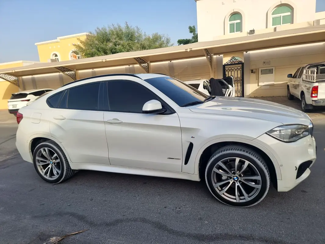 BMW X6 2015 — photo 1 of 12