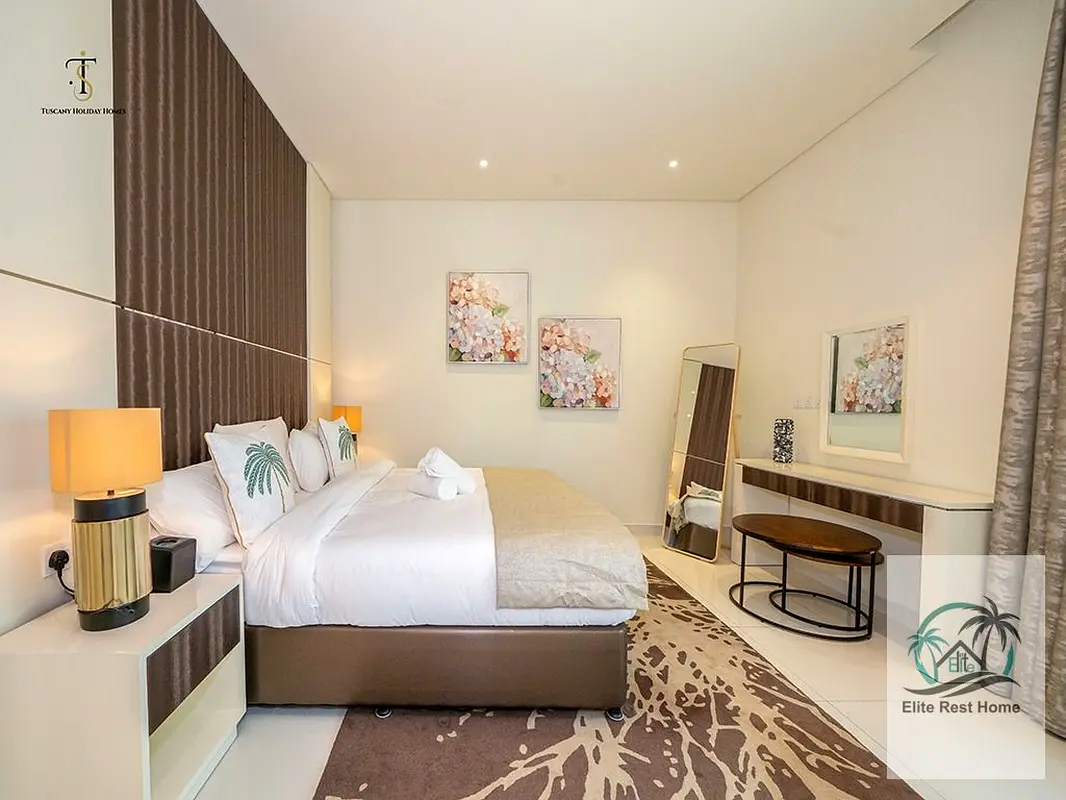 Modern Waterfront Apartment | Pool | Sauna | Covered Parking