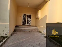 Luxury Villa with 5 Bedrooms with all masters with open garden area on prime location