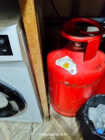 GAS CYLINDER