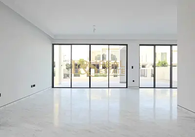 Exclusive | Upgraded | 5 Bedroom + Maid | Garden Suite | Closed Kitchen | Currently Rented | High ROI