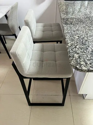 High Chair for peninsula kitchen