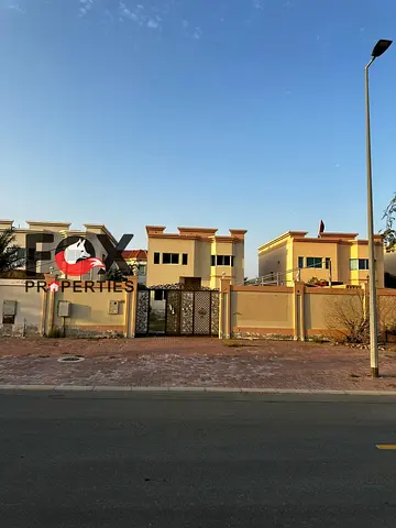 Annual villa for rent in Al Jurf, Ajman, prime and lively location, 5 master bedrooms, maid’s room, spacious halls, and a large yard.