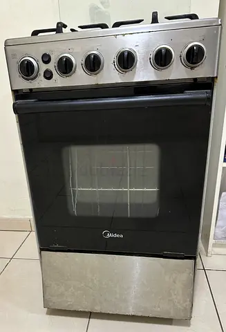Midea 4-Burner Gas Stove with Oven - Used, Working