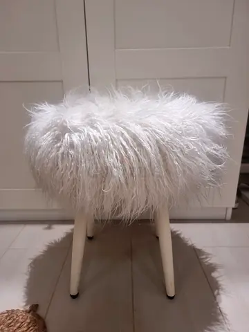 Round White Faux Fur Pouf / Ottoman