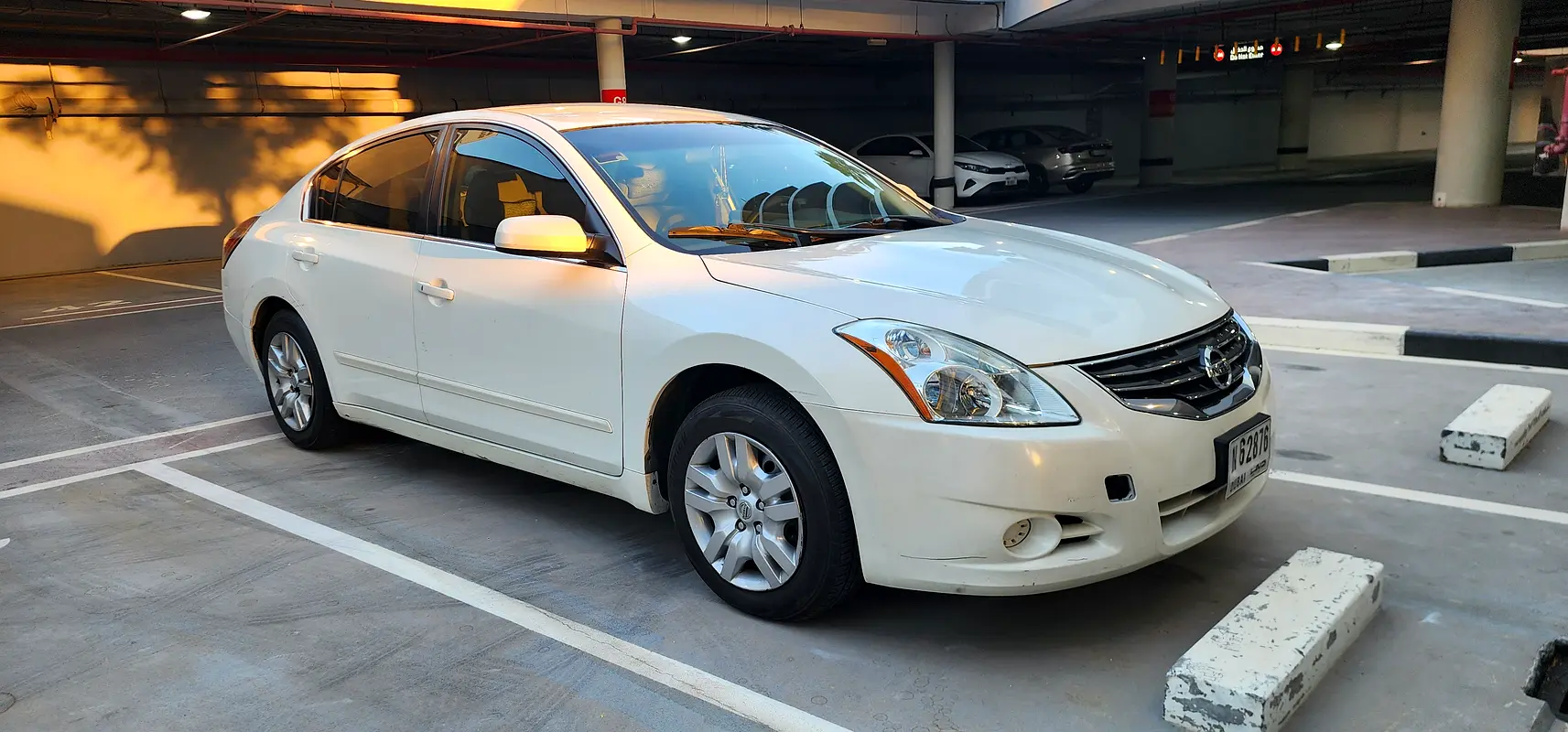 Nissan Altima 2012 — photo 1 of 6