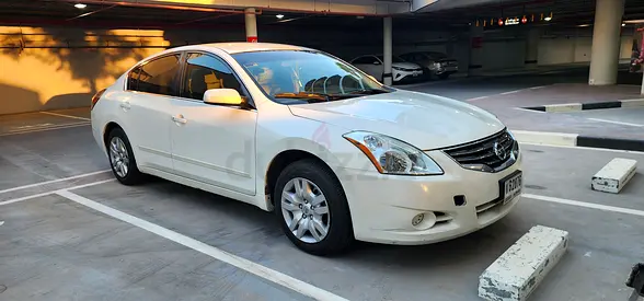 Nissan Altima S 2012 GCC Specs - Well Maintained