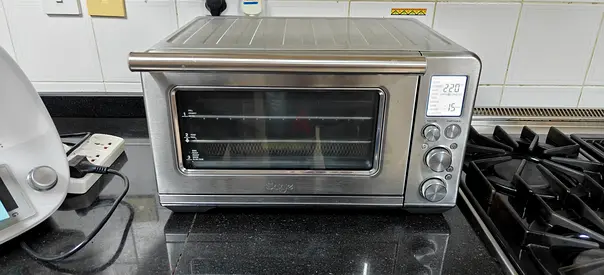 Sage Smart Oven with Air Fryer Functioe/ countertop convection toaster oven in excellent condition