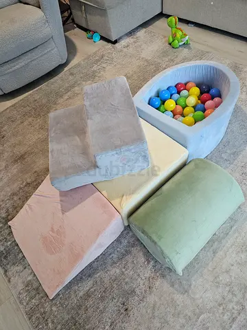 Soft foam playset with ball pit and cushions - gently used! Great quality!