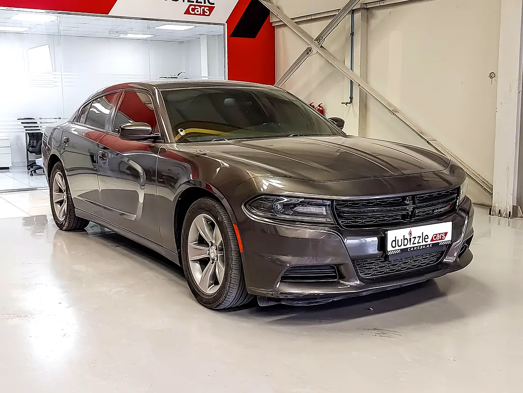 Dodge Charger 2021 — photo 1 of 14