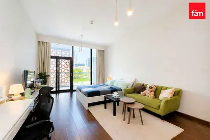 Fully Furnished Studio | Bright And Spacious