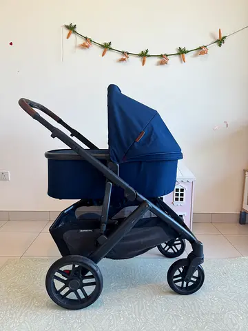 UPPAbaby Vista V2 Stroller + Bassinet + Adapters – Excellent Working Condition