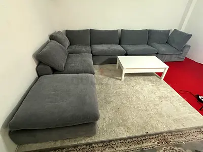 Looks great condition pan emirates pianca sofa