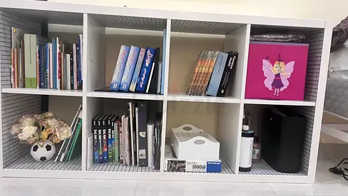 ONLY SERIOUS BUYERS PLEASE Used bookshelf with storage, ready to take home