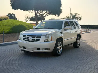 2013 Cadillac ESCALADE — миниатюра 3