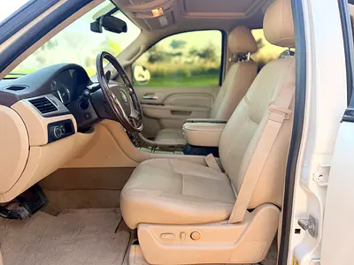 2013 Cadillac ESCALADE — миниатюра 9