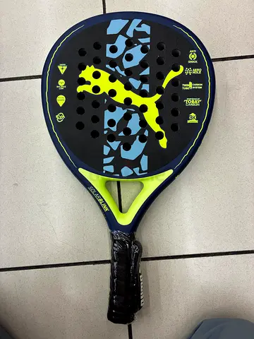 Puma padel racket control