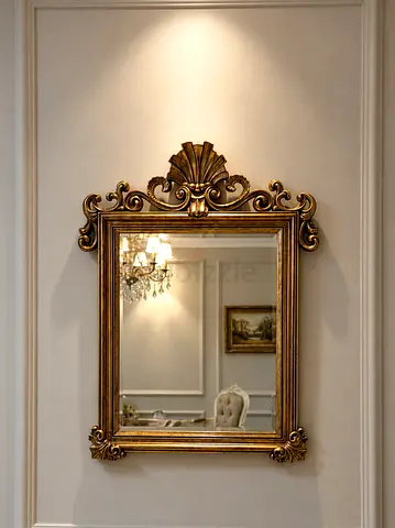 Elegant Vintage Gold Wall Mirror-Classic Luxury Design