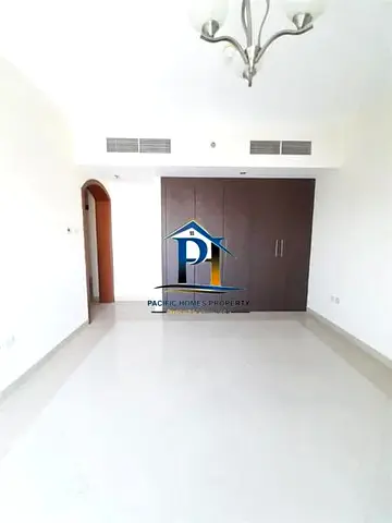 Spacious 2BHK in Nahda with Kitchen Appliances, Balcony, Wardrobes, Free Facilities