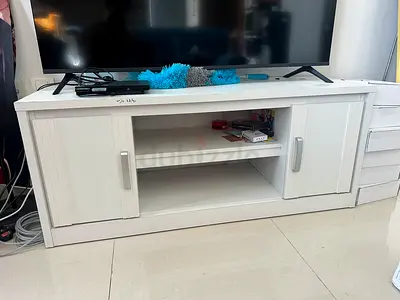 White Wooden TV Stand / Entertainment Unit - 2 Doors, Shelves