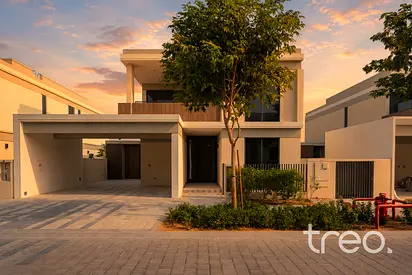 4-Bedroom + Garden Suite | Single Row | Landscaped