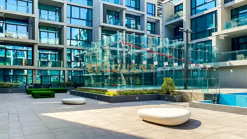 Rare 12 Cheques | Negotiable | Vacant Studio