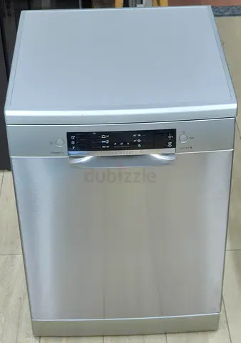 Bosch series 4 Dishwasher 3 Racks   Excellent condition perfect working