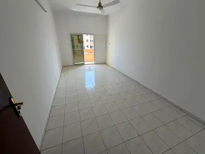 اجمل شقه وباقل سعر بكورنيش عجمان ومساحه ممتازه جدا
