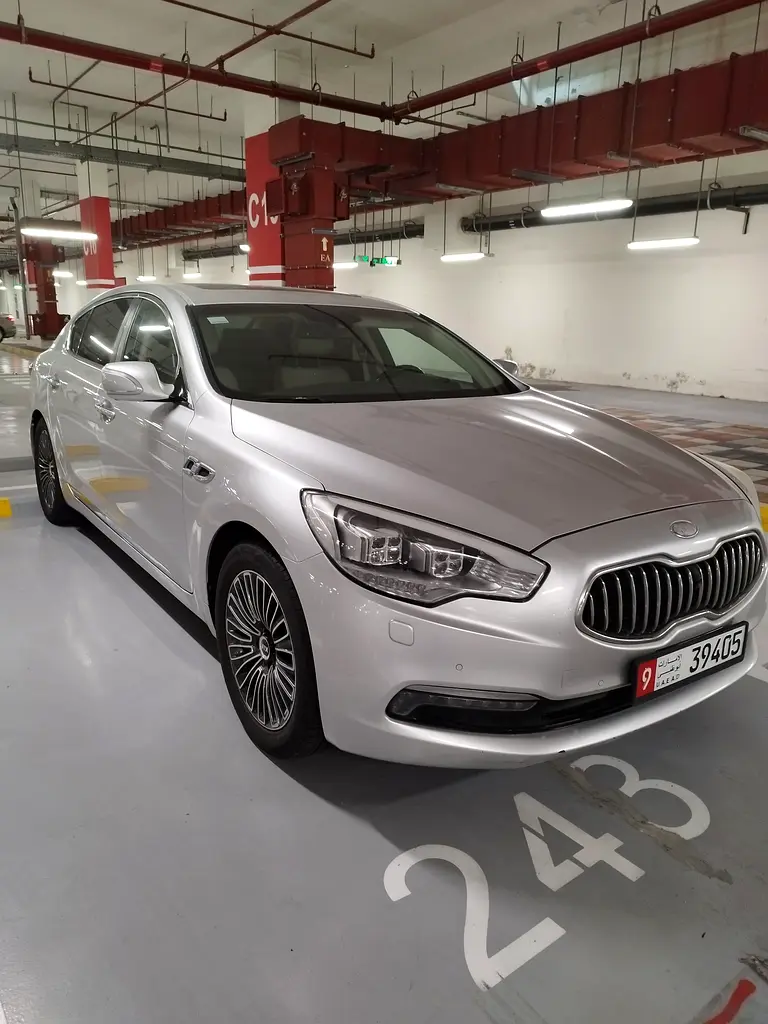 Kia Quoris 2013 — photo 1 of 11
