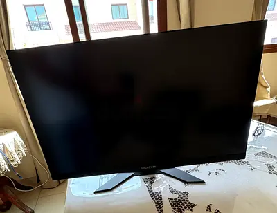 Pc and Playsation screen 28inch gigabyte brand
