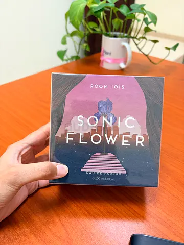 Sonic flower by room 1015, niche fragrance for sale.