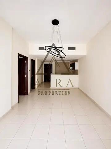 Pool View 1BR | Royal Residence 1 | Balcony Apartment