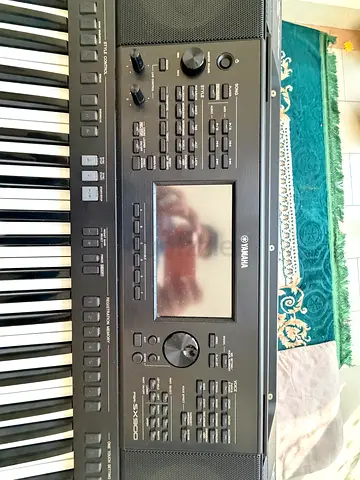 Yamaha PSR-SX900 Arranger Keyboard - Well Maintained, Ready to Use With original Adapter