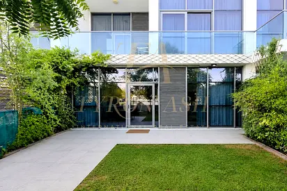 DUPLEX APARTMENT | PARK VIEWS | VACANT NOW