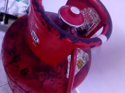 LPG Gas Cylinder with pipe and regulator