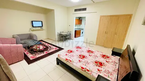 SPACIOUS MONTHLY STUDIO ROOM WITH BALCONY FOR RENT