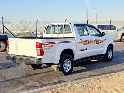 صورة 14 لـ 2014 Toyota HILUX