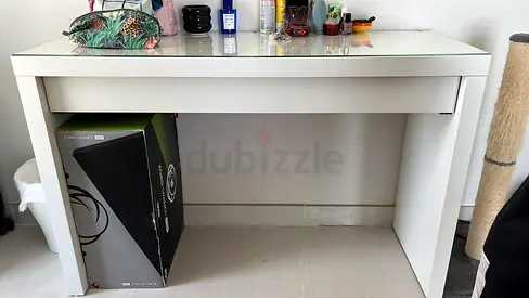 Make up table