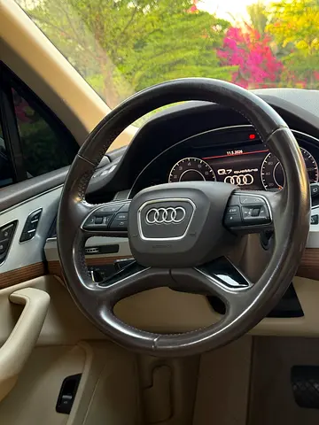 صورة 13 لـ 2016 AUDI Q8