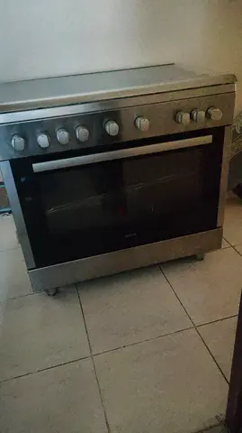 Gorenje 5 burner cooking range